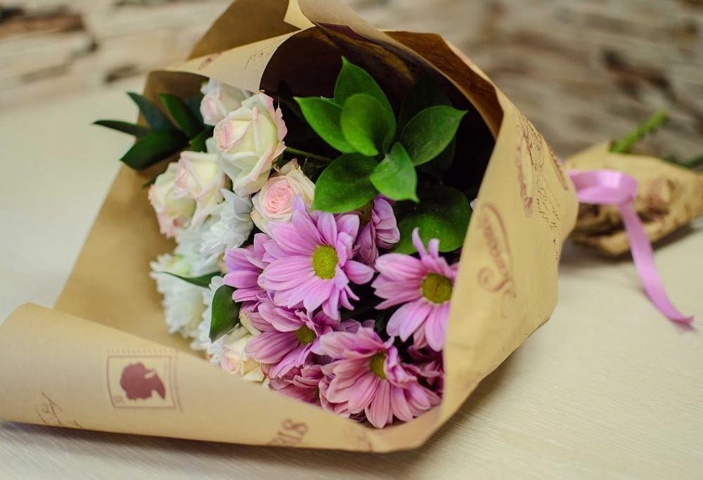 Букет цветов из: Розы и Хризантемы в Садовое