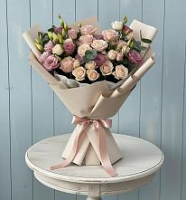 Букет цветов из:  Розы и Лизиантусы в Садовое