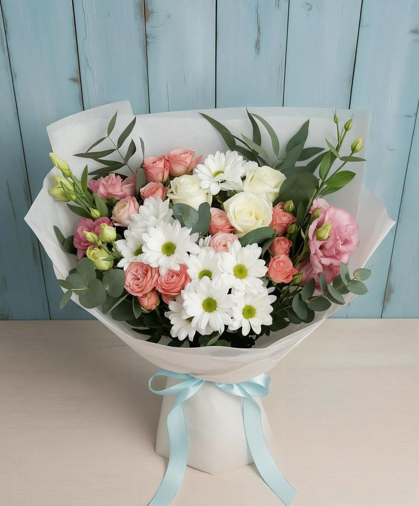 Букет цветов из: Розы, Лизиантусы и Хризантемы в Садовое