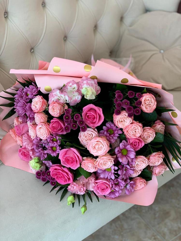 Букет цветов из: Хризантемы, Розы и Лизиантусы в Садовое