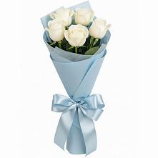 Букет 5 Белых роз Проуд в Садовое