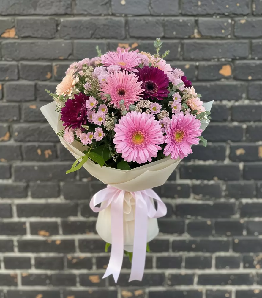 Букет цветов из: Герберы и Хризантемы в Садовое