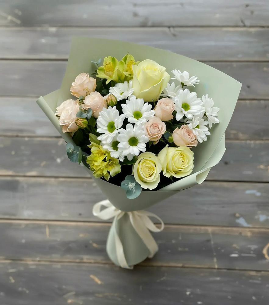 Букет цветов из: Альстромерии, Розы и Хризантемы в Садовое