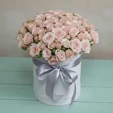 Цветочная композиция из Розы в шляпной коробке в Садовое