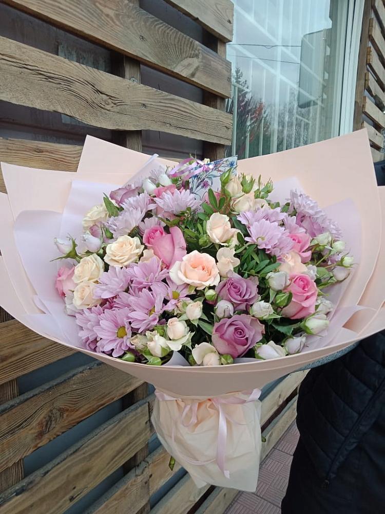 Букет цветов из: Розы и Хризантемы в Садовое