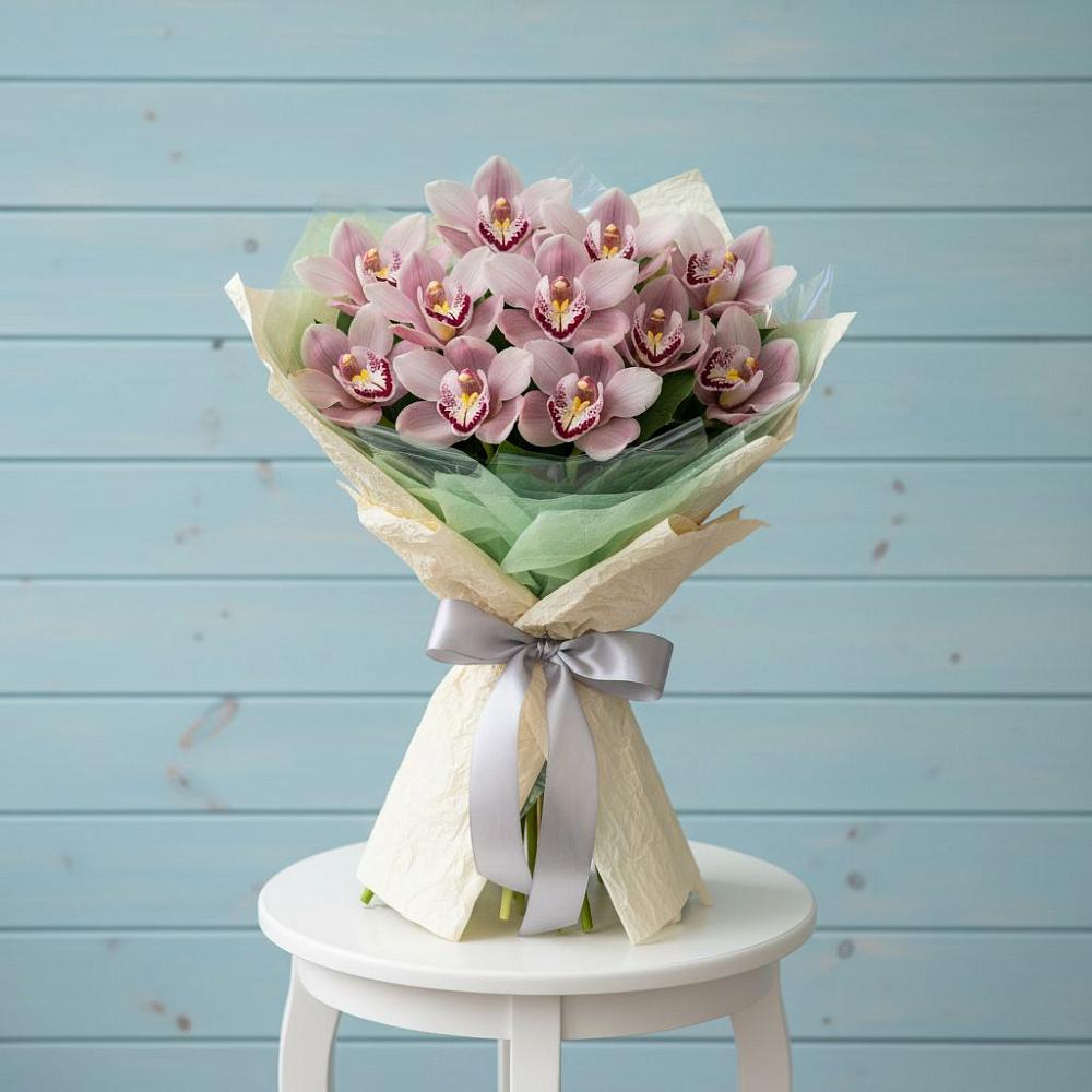 Букет цветов из: Орхидеи и Розы в Садовое