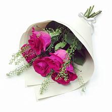 Букет цветов из:  Розы в Садовое