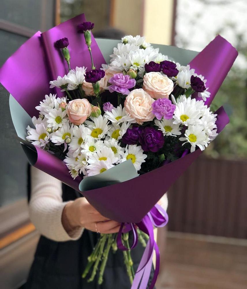 Букет цветов из: Хризантемы, Гвоздики и Розы в Садовое