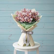Букет цветов из:  Орхидеи и Розы в Садовое