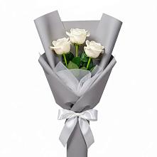 Букет 3 белые розы в Садовое