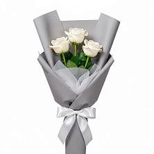 Букет 3 белые розы в Садовое