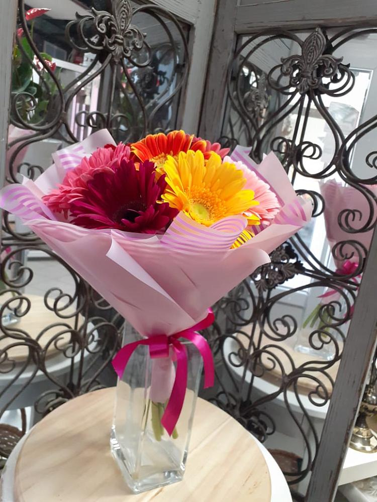 Букет цветов из: Герберы в Садовое