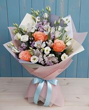 Букет цветов из:  Лизиантусы, Розы, Альстромерии и Гипсофила #REPLACE_PRED# Садовое