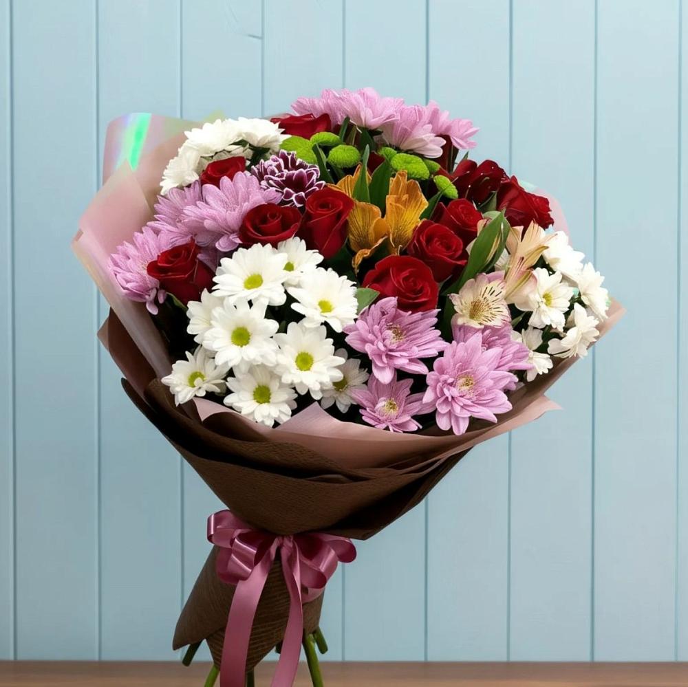 Букет цветов из: Розы, Хризантемы и Альстромерии в Садовое