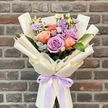 Букет цветов из:  Лизиантусы и Розы #REPLACE_PRED# Садовое