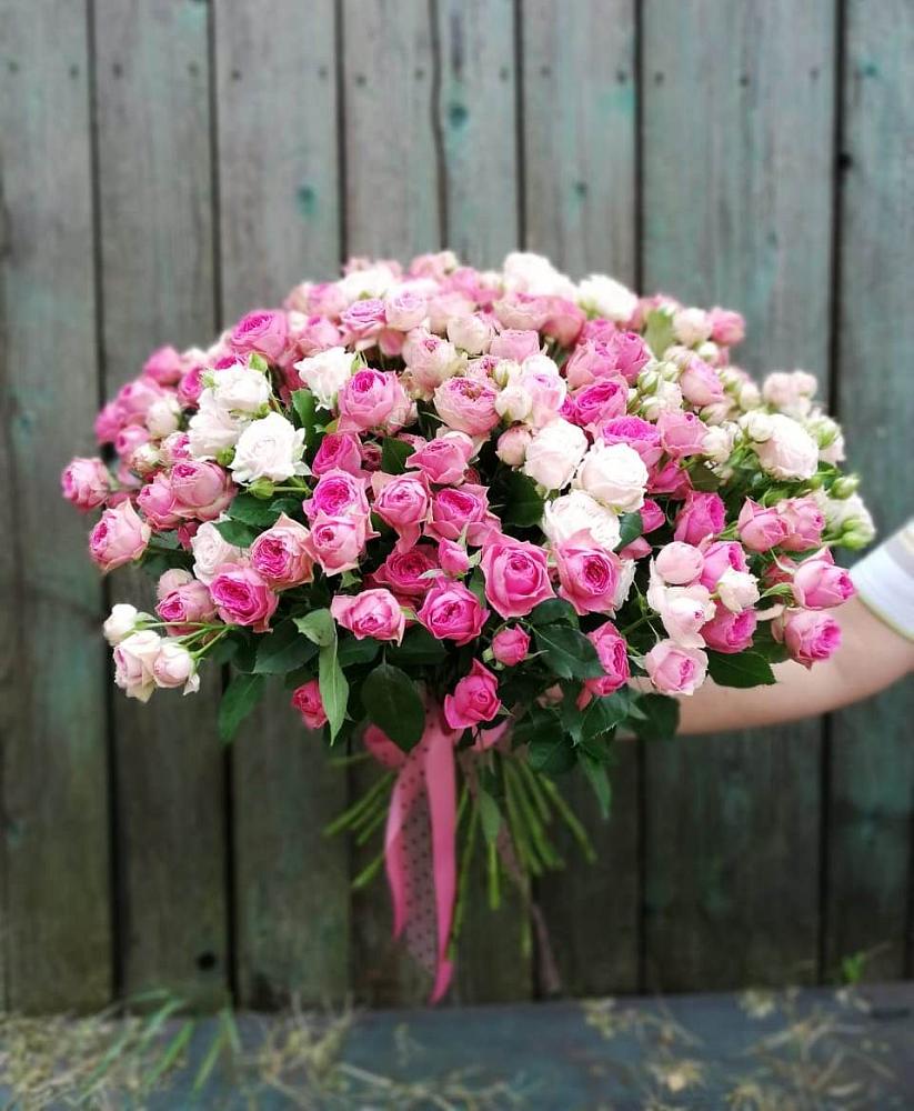 Букет Розовые кустовые розы Натали и Лав Лидия в Садовое