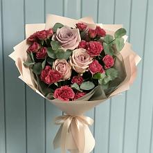 Букет цветов из:  Гвоздики и Розы в Садовое