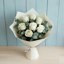Букет Белые розы в Эвкалипте в Садовое