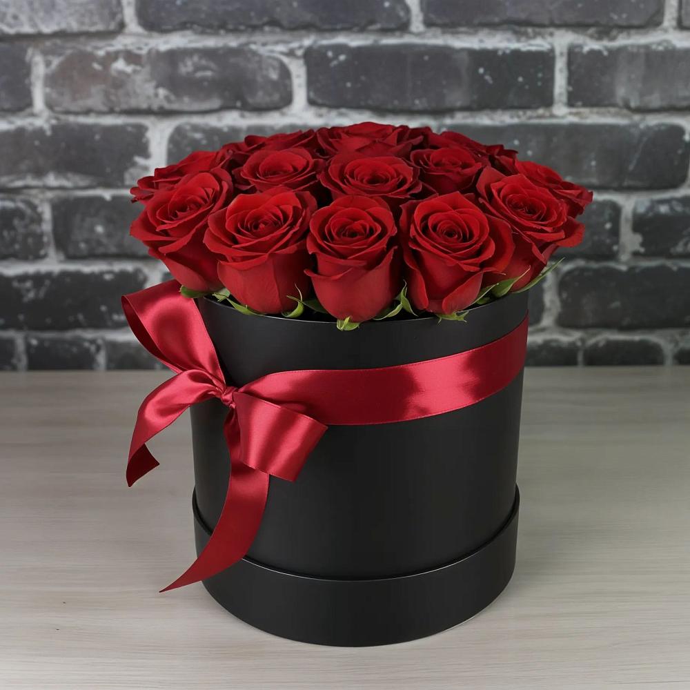 Цветочная композиция из Розы в шляпной коробке в Садовое