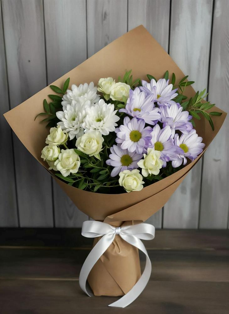 Букет цветов из: Хризантемы и Розы в Садовое