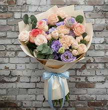 Букет цветов из:  Розы, Лизиантусы и Гвоздики в Садовое