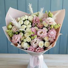 Букет цветов из:  Альстромерии и Розы в Садовое