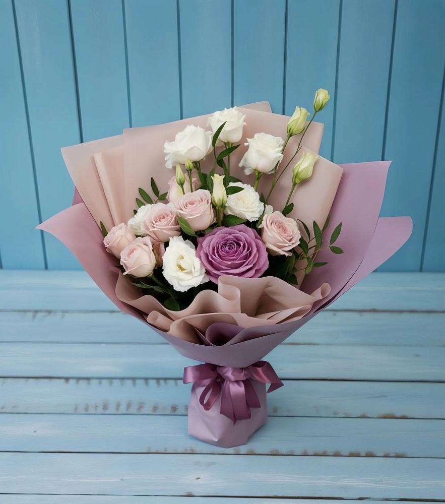 Букет цветов из: Розы и Лизиантусы в Садовое